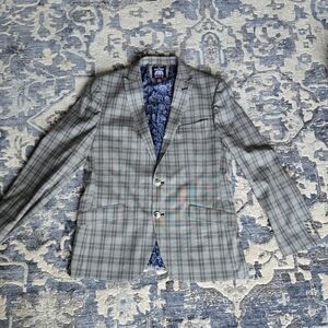 Elegant Gray Plaid Men's Blazer